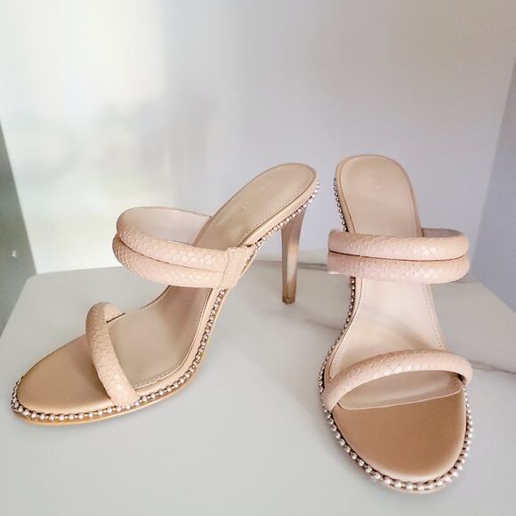 BCBG Jenni Snake-Embossed Heel Sandals Sz 9.5 - Picture 1 of 7